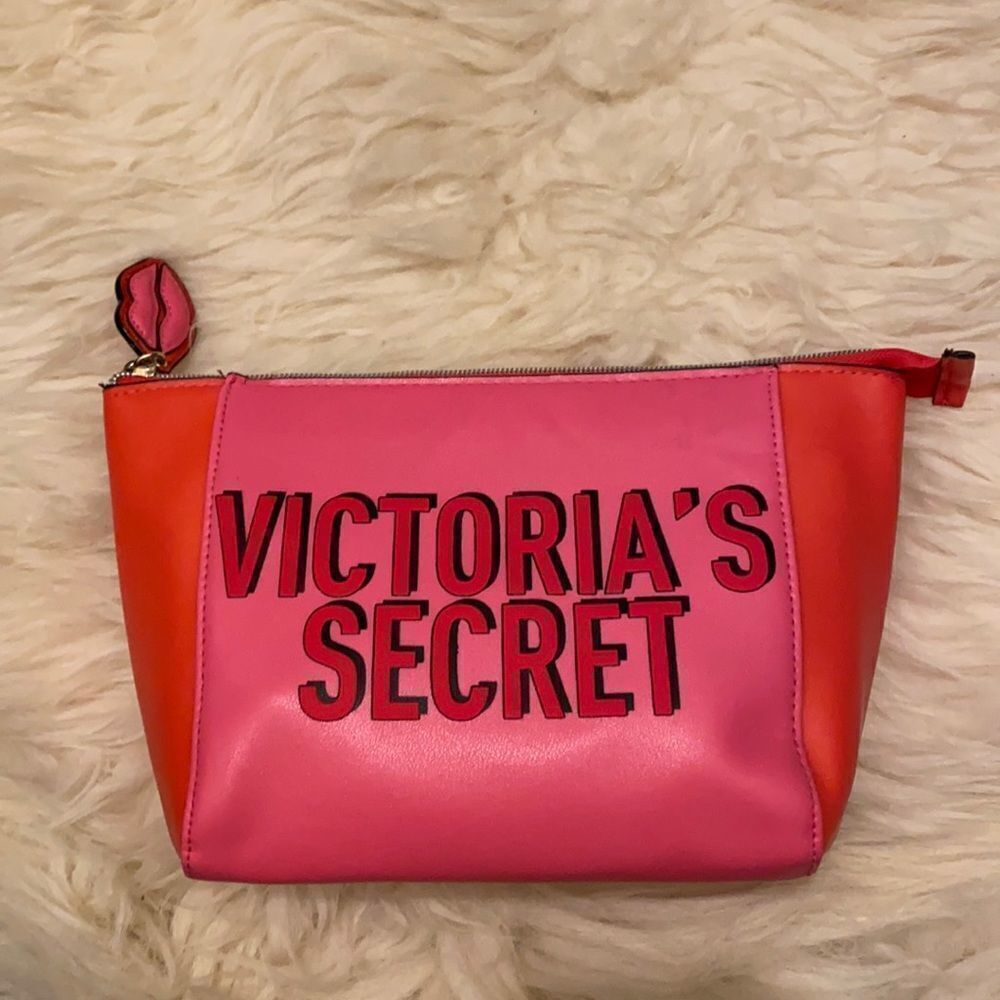 VICTORIA Secret cosmetics bag. - Picture 3 of 9